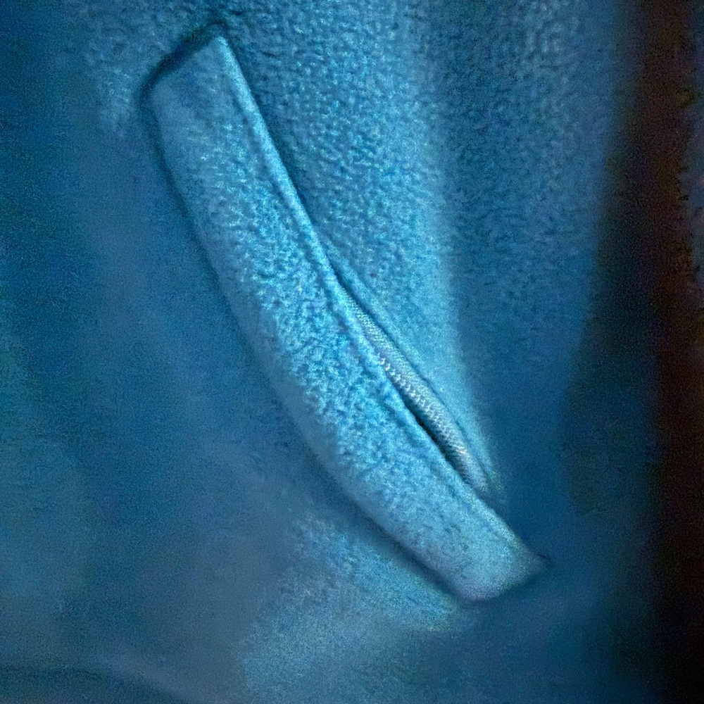 L.L. Bean Black and Blue Colorblock Pullover, LP - Picture 2 of 6